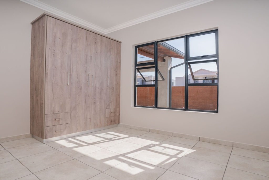 To Let 3 Bedroom Property for Rent in Six Fountains Residential Estate Gauteng