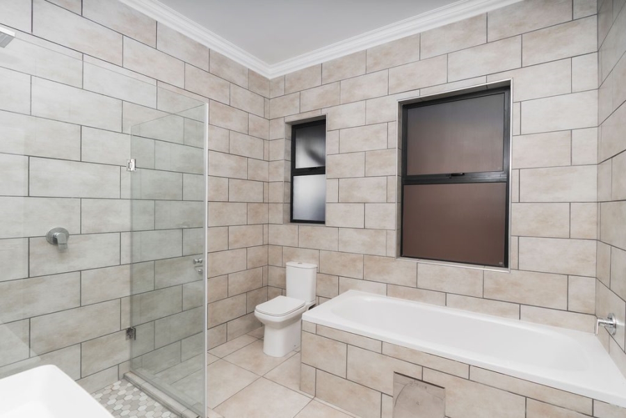 To Let 3 Bedroom Property for Rent in Six Fountains Residential Estate Gauteng