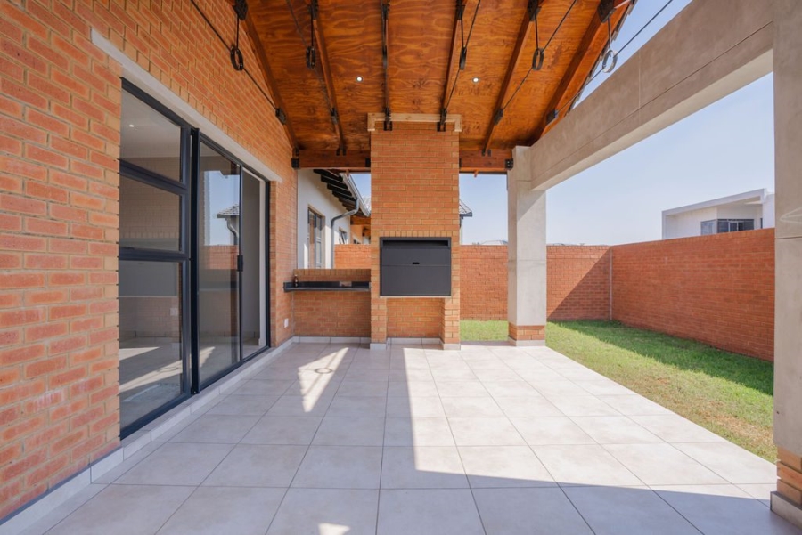 To Let 3 Bedroom Property for Rent in Six Fountains Residential Estate Gauteng