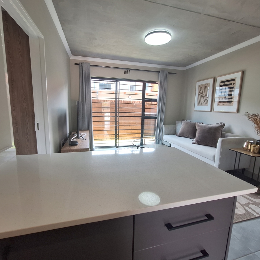 To Let 2 Bedroom Property for Rent in Sinoville Gauteng