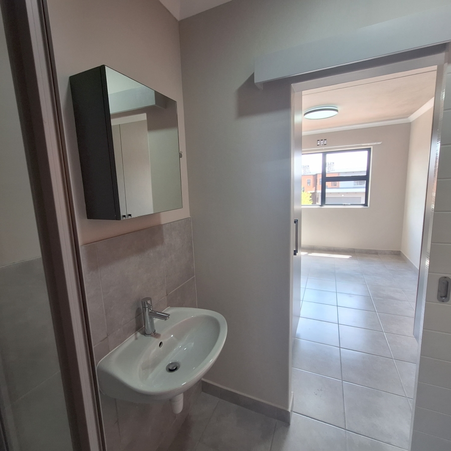 To Let 2 Bedroom Property for Rent in Sinoville Gauteng