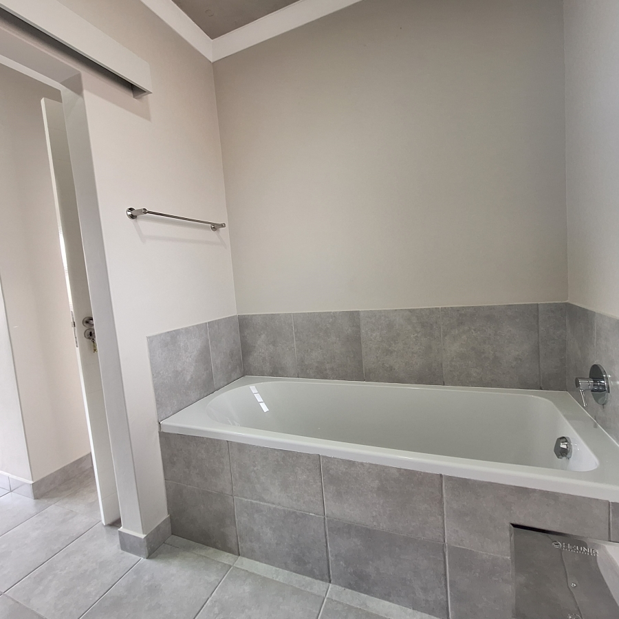 To Let 2 Bedroom Property for Rent in Sinoville Gauteng