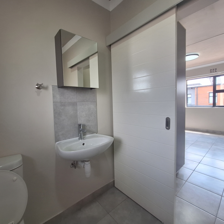 To Let 2 Bedroom Property for Rent in Sinoville Gauteng