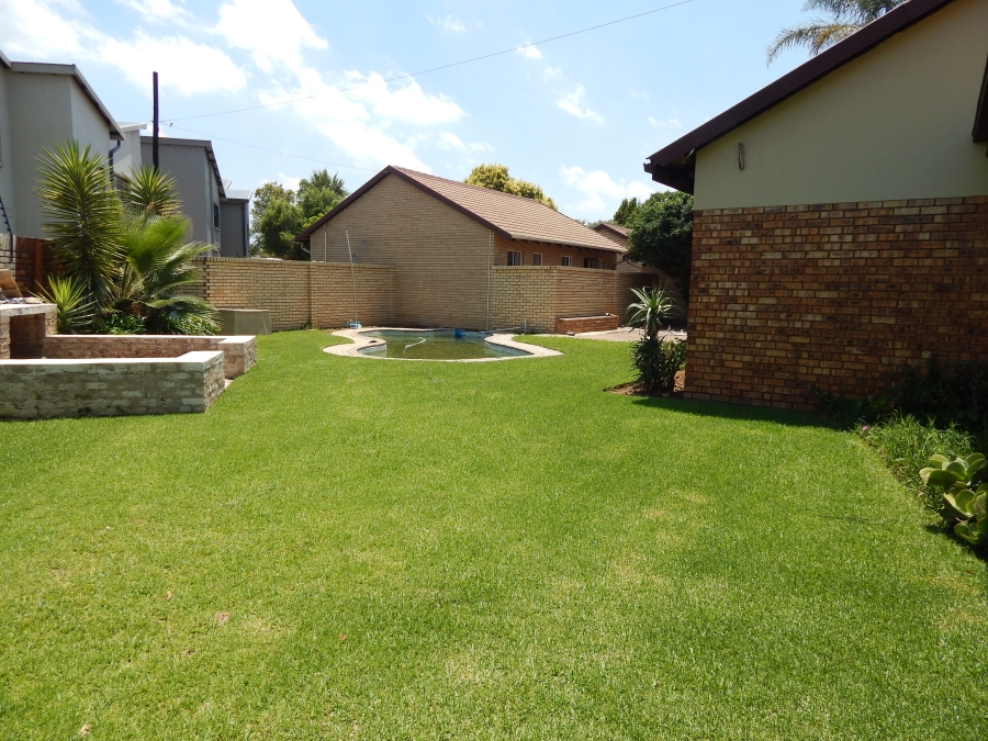 3 Bedroom Property for Sale in Rietvalleirand Gauteng