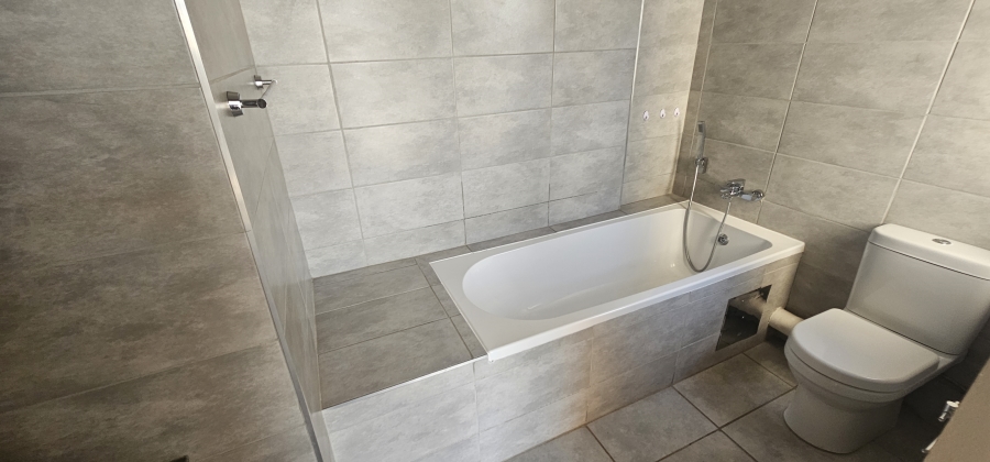 2 Bedroom Property for Sale in Six Fountains Estate Gauteng