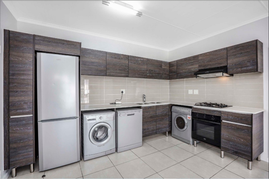 To Let 1 Bedroom Property for Rent in Bryanston Gauteng