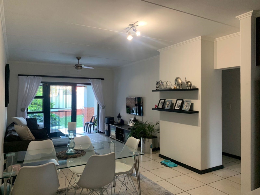 To Let 2 Bedroom Property for Rent in Greenstone Hill Gauteng