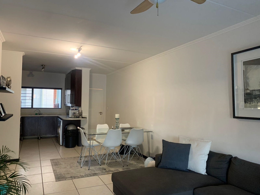 To Let 2 Bedroom Property for Rent in Greenstone Hill Gauteng