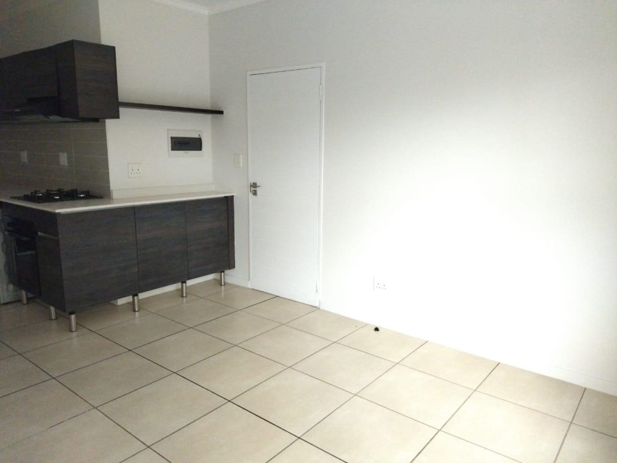 To Let 1 Bedroom Property for Rent in Olivedale Gauteng