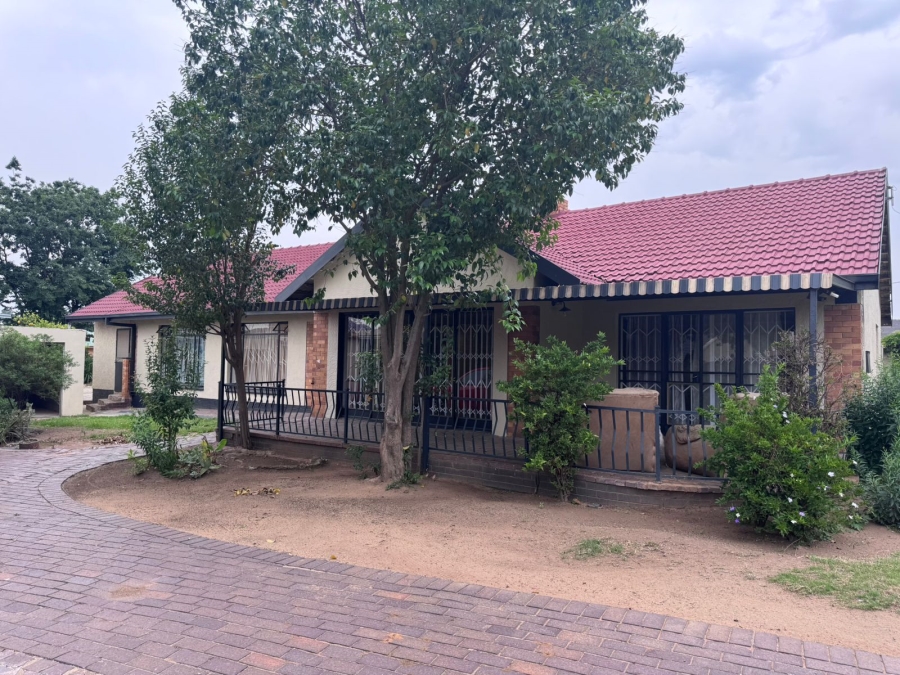 3 Bedroom Property for Sale in Selcourt Gauteng