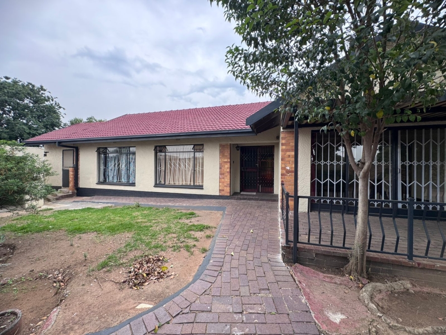 3 Bedroom Property for Sale in Selcourt Gauteng