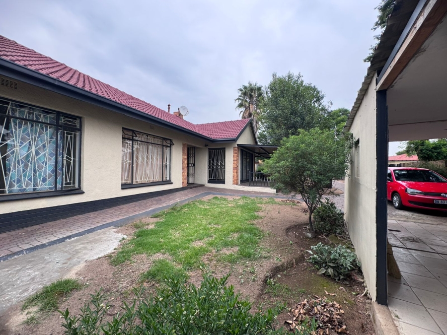 3 Bedroom Property for Sale in Selcourt Gauteng