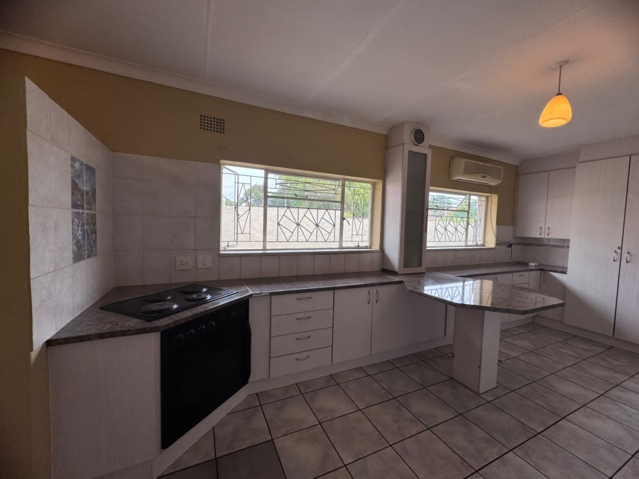 3 Bedroom Property for Sale in Selcourt Gauteng