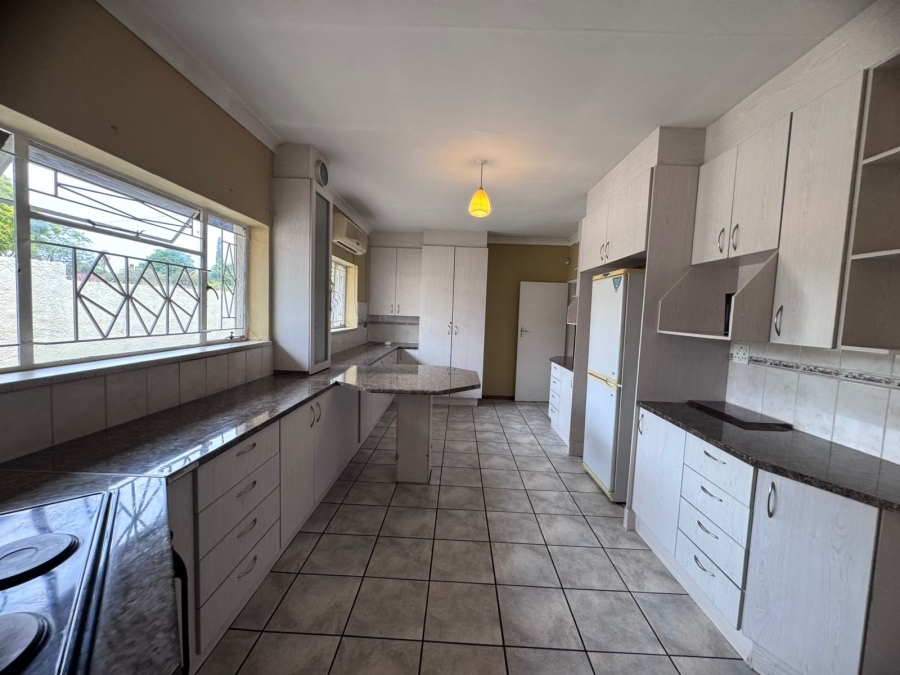 3 Bedroom Property for Sale in Selcourt Gauteng