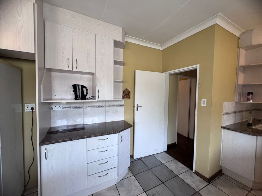 3 Bedroom Property for Sale in Selcourt Gauteng