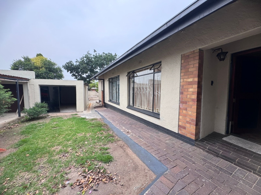 3 Bedroom Property for Sale in Selcourt Gauteng
