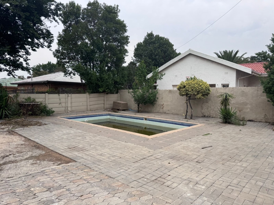3 Bedroom Property for Sale in Selcourt Gauteng