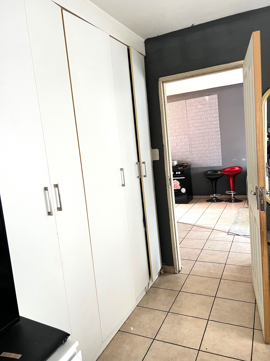 2 Bedroom Property for Sale in Kempton Park Central Gauteng