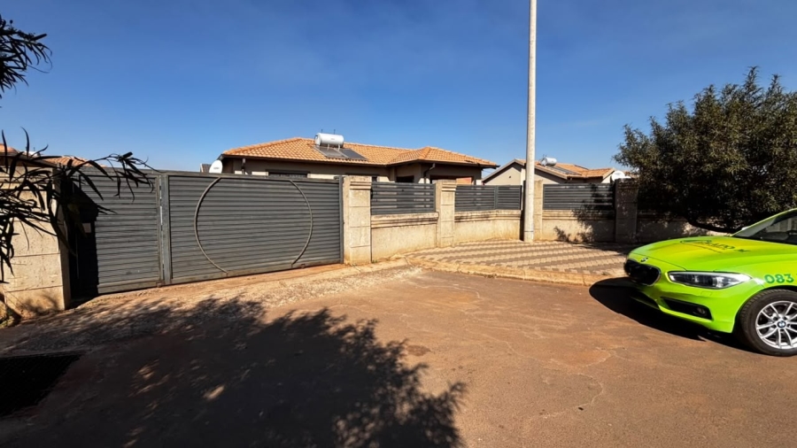 3 Bedroom Property for Sale in Vosloorus Gauteng