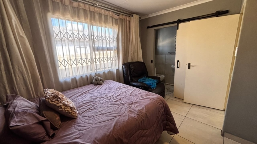 3 Bedroom Property for Sale in Vosloorus Gauteng