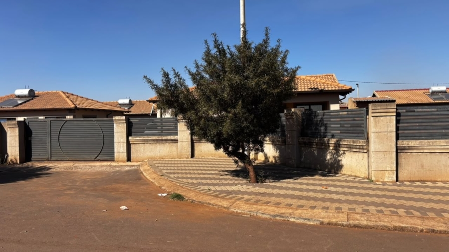 3 Bedroom Property for Sale in Vosloorus Gauteng