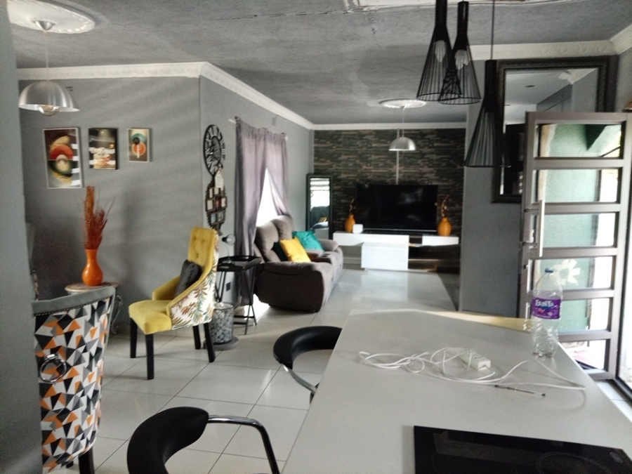 4 Bedroom Property for Sale in Crystal Park Gauteng