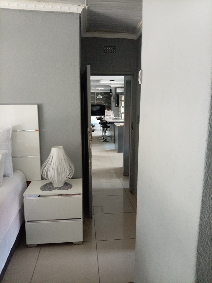 4 Bedroom Property for Sale in Crystal Park Gauteng