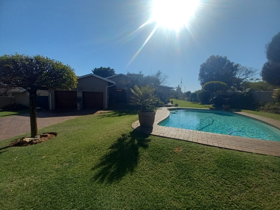 To Let 3 Bedroom Property for Rent in Horison Gauteng