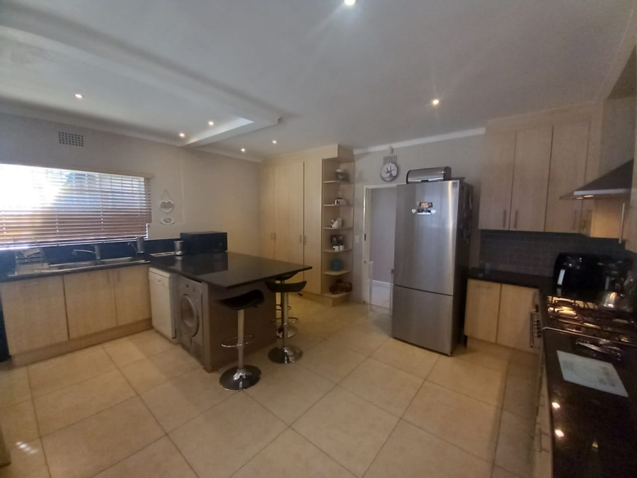 To Let 3 Bedroom Property for Rent in Horison Gauteng