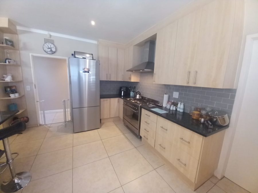 To Let 3 Bedroom Property for Rent in Horison Gauteng