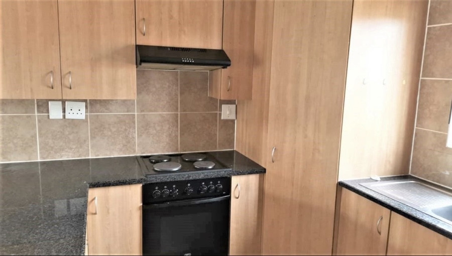 2 Bedroom Property for Sale in Florida Glen Gauteng