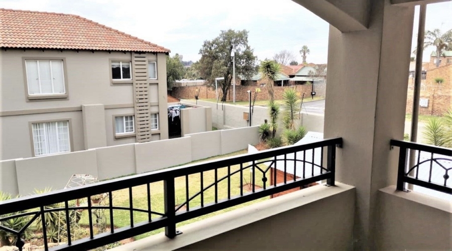 2 Bedroom Property for Sale in Florida Glen Gauteng
