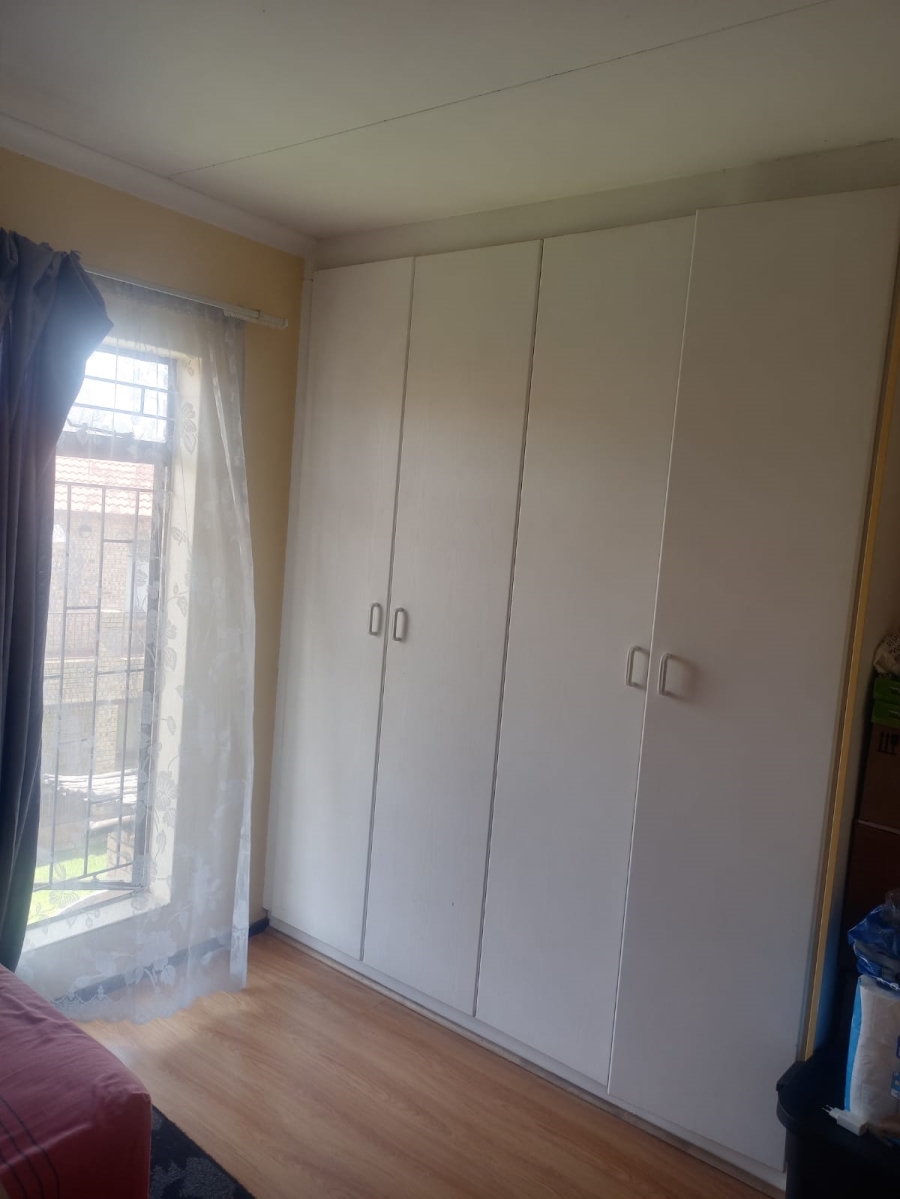 To Let 2 Bedroom Property for Rent in Honeydew Grove Gauteng