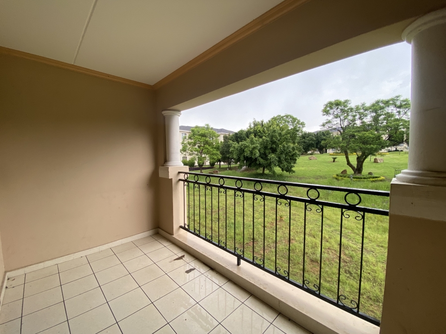 To Let 2 Bedroom Property for Rent in Fourways Gauteng