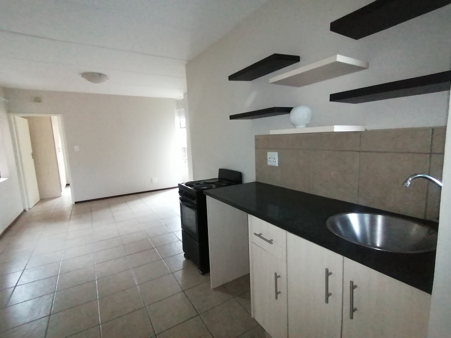 1 Bedroom Property for Sale in Noordwyk Gauteng