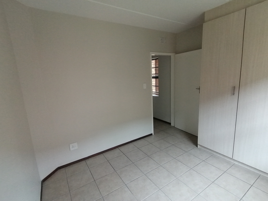 1 Bedroom Property for Sale in Noordwyk Gauteng