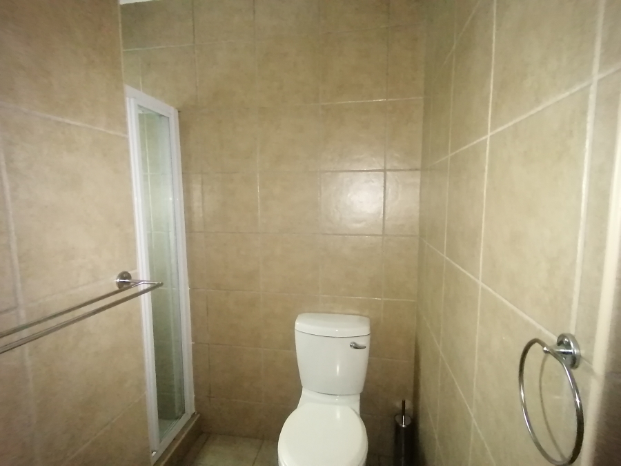 1 Bedroom Property for Sale in Noordwyk Gauteng