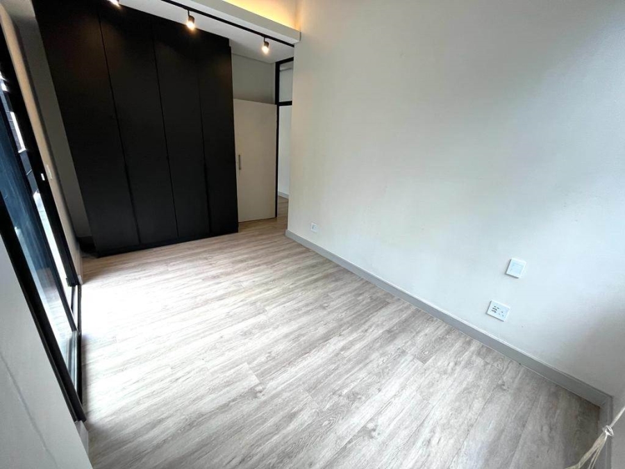 1 Bedroom Property for Sale in Sandown Gauteng