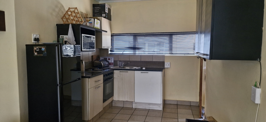 To Let 2 Bedroom Property for Rent in Murrayfield Gauteng
