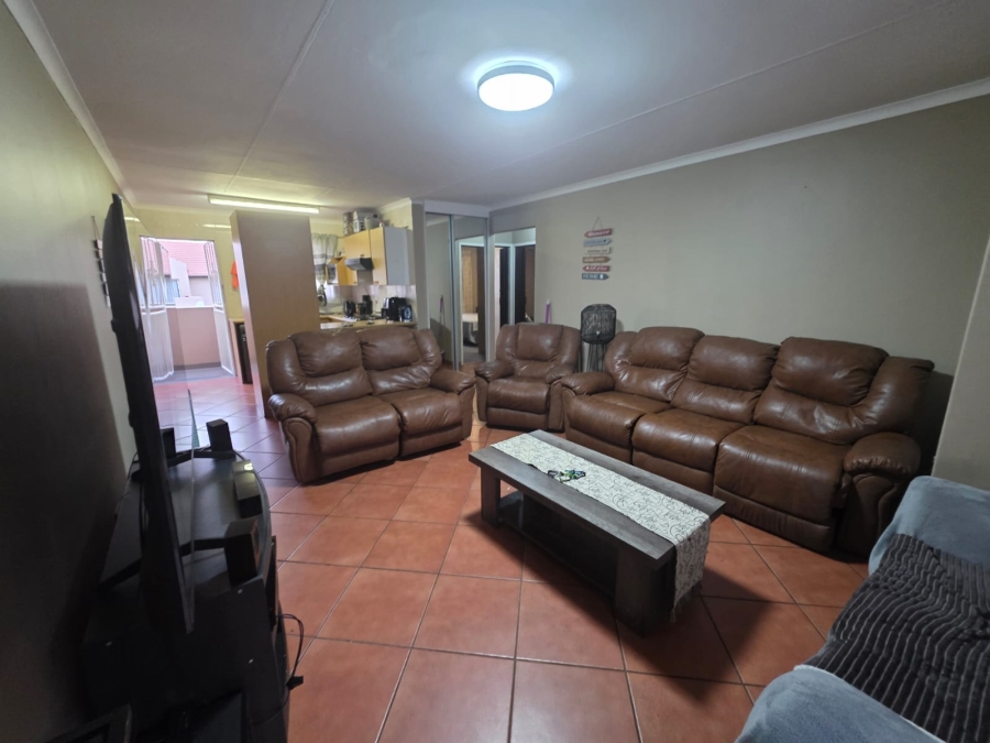 2 Bedroom Property for Sale in Beyers Park Gauteng