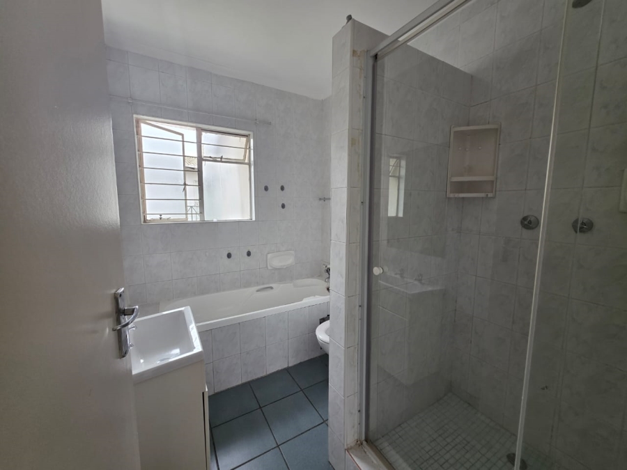 To Let 2 Bedroom Property for Rent in Denlee Gauteng