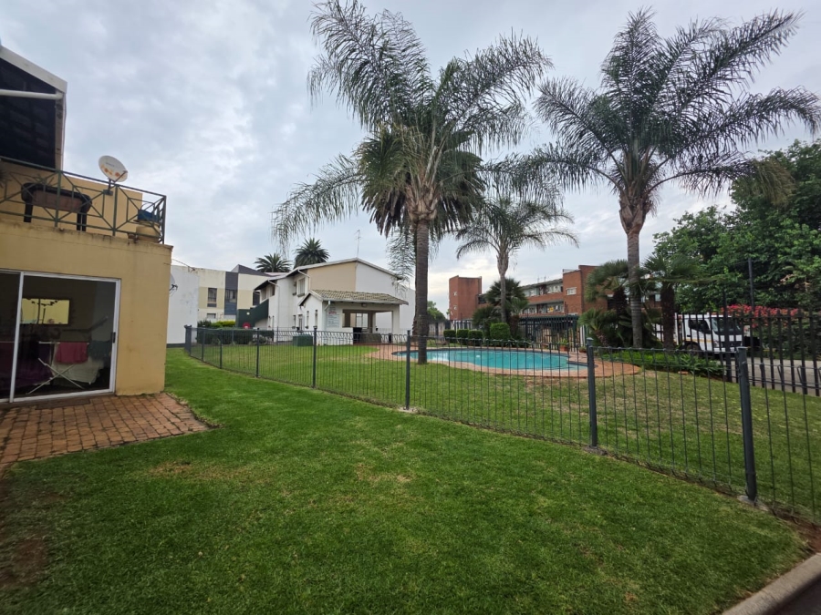 To Let 2 Bedroom Property for Rent in Denlee Gauteng