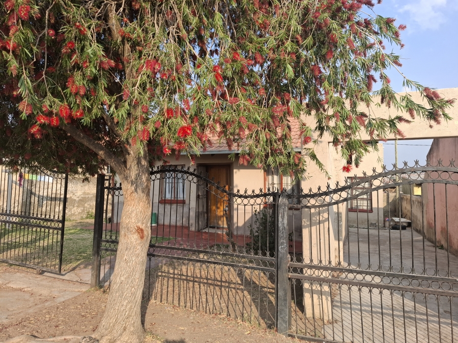 4 Bedroom Property for Sale in Kaalfontein Gauteng