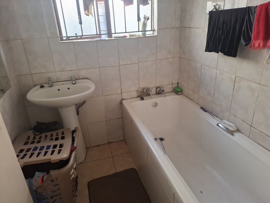 4 Bedroom Property for Sale in Kaalfontein Gauteng