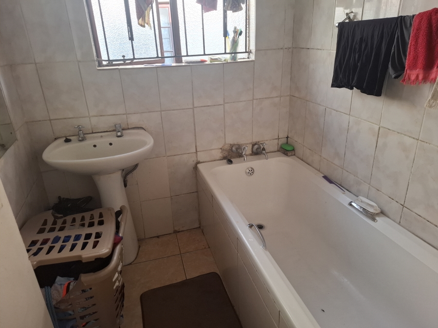 4 Bedroom Property for Sale in Kaalfontein Gauteng