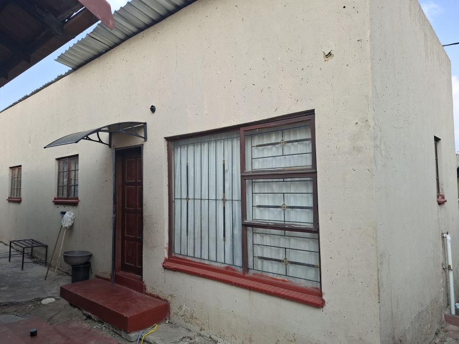 4 Bedroom Property for Sale in Kaalfontein Gauteng