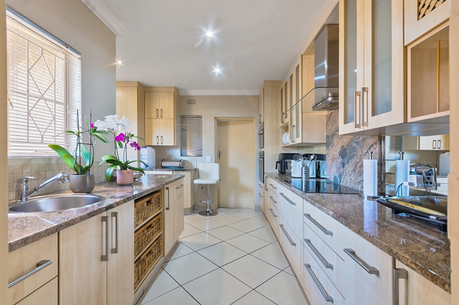 3 Bedroom Property for Sale in Bromhof Gauteng