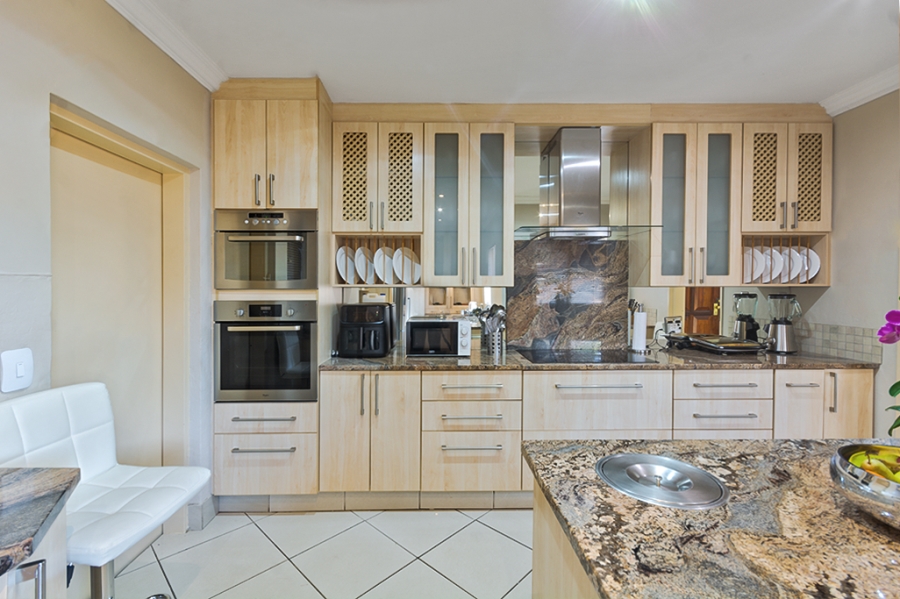 3 Bedroom Property for Sale in Bromhof Gauteng