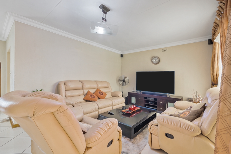 3 Bedroom Property for Sale in Bromhof Gauteng