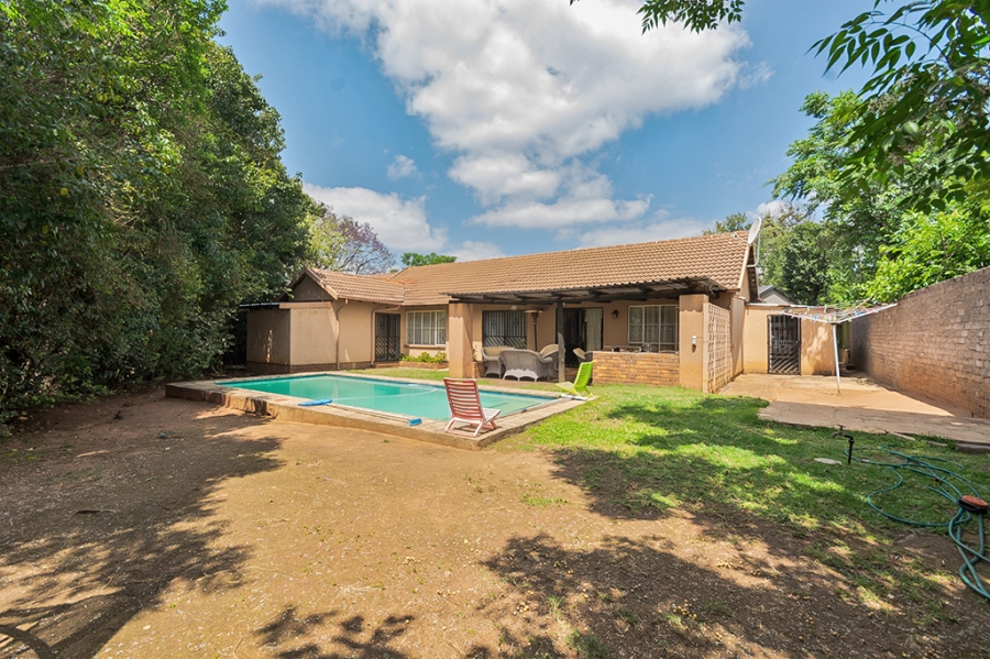 3 Bedroom Property for Sale in Bromhof Gauteng